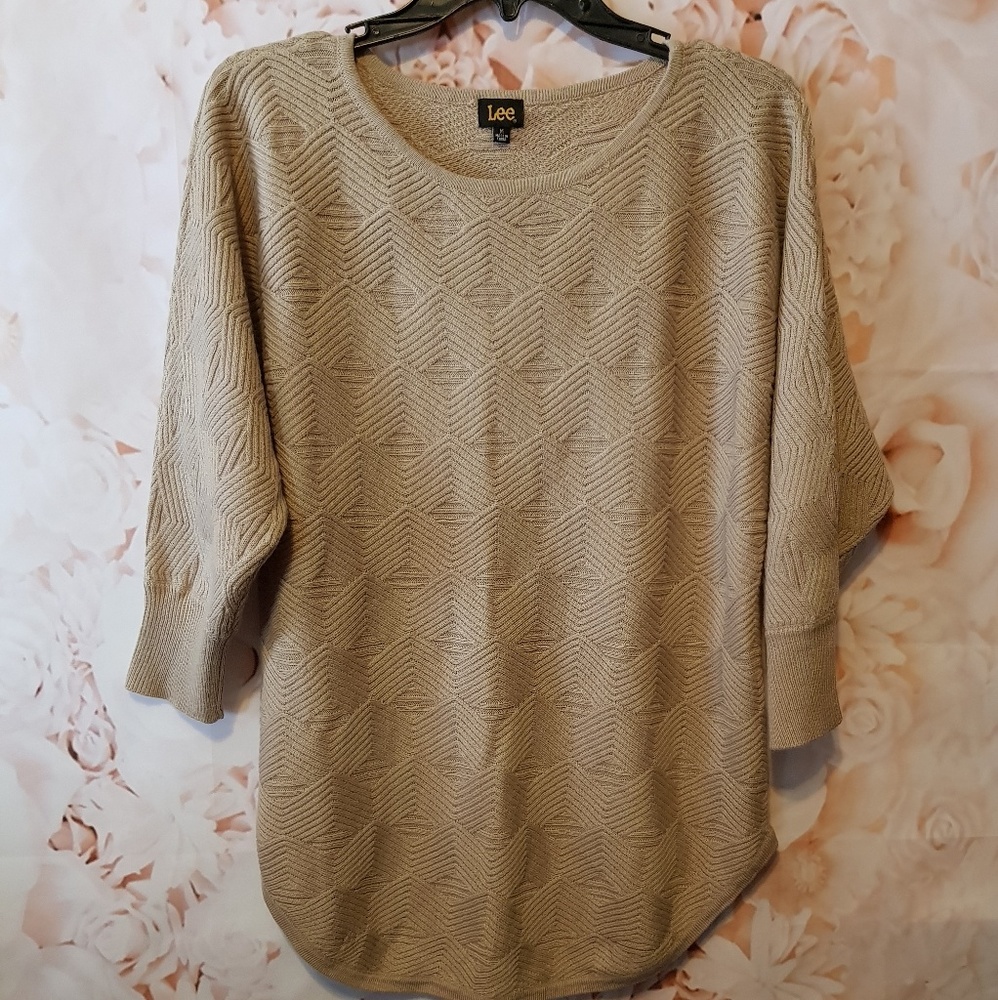 Lee Blouse/Sweater Size:M color Brown
